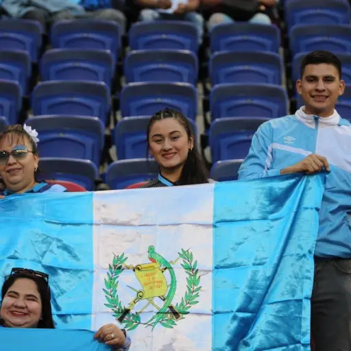 aficion-de-Guatemala-para-amistoso-ante-Colombia-3.jpeg ,