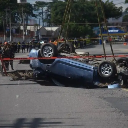 hundimiento-villa-nueva-plaza-villa-nueva-.jpeg ,