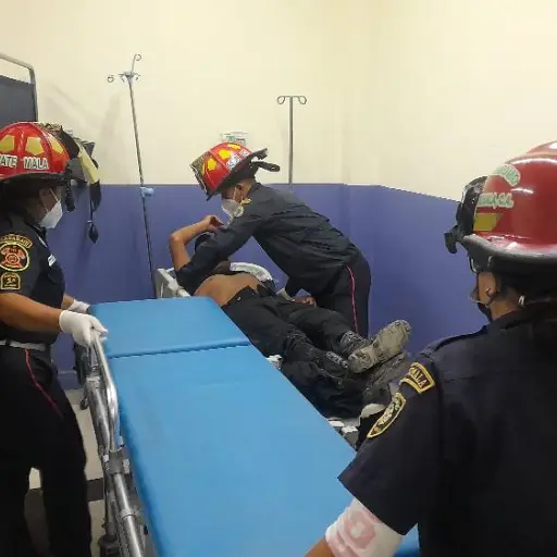 policias-heridos-aldea-San-Miguel-Conacaste-el-progreso.jpg ,