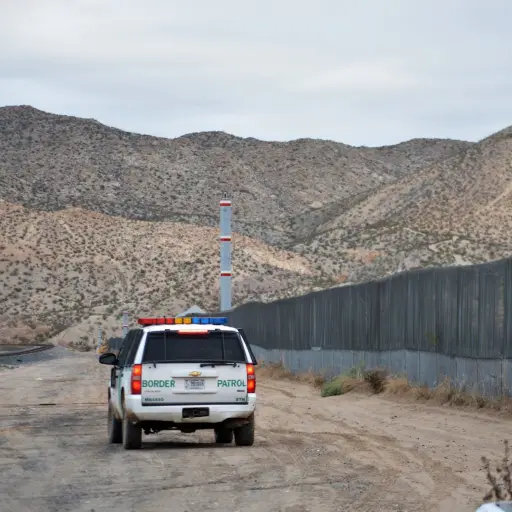 migrantesfronteramexicoestadosunidosmigracionap-62aa6c255a7a8e54c9176a81d1f977fd-scaled-1.jpg ,