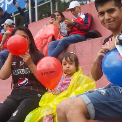 familias-estadio-el-trebol-2.jpg ,