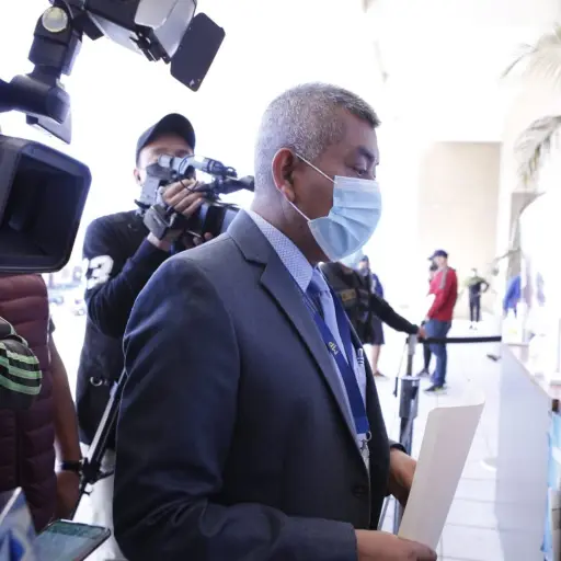 jefe-de-feci-fiscal-rafael-curruchiche-presenta-denuncia-en-el-ministerio-publico-mp-por-filtracion-testigo-testimonio-alejandro-giammattei-el-faro-3.jpg ,