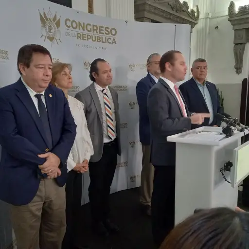 valor-unionistas-alvaro-arzu-diputados-objetan-estado-de-calamidad-.jpg ,