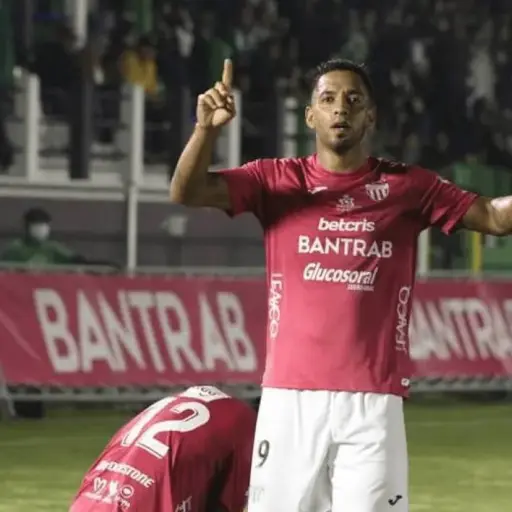 antigua-gfc-vs-mixco-torneo-apertura-2022-publinews-10.png ,