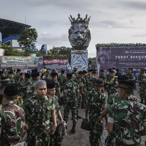 Policia-de-Indonesia-2-scaled-1.jpg ,