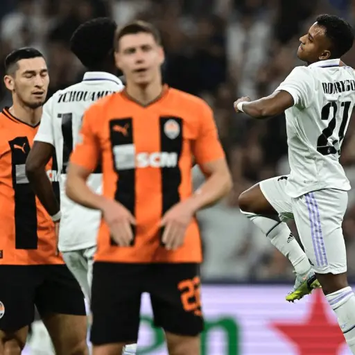real-madrid-vs-shakhtar-champions-league-publinews-7.png ,
