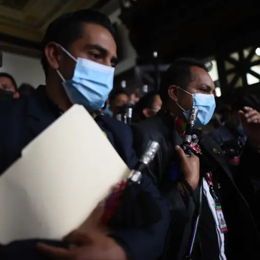 congreso-de-la-republica-alcaldes-48-cantones-de-totonicapan-iniciativa-de-ley-6076-13-.jpg ,