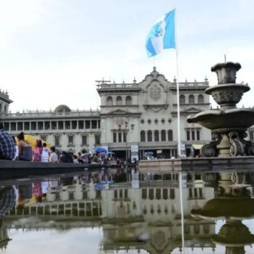 palacionacional-c443c8fbaefd0e867377a057e5ce0181.jpg ,