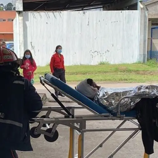 Nino-de-12-anos-es-atacado-por-10-perros-callejeros-en-Chimaltenango-.jpg ,