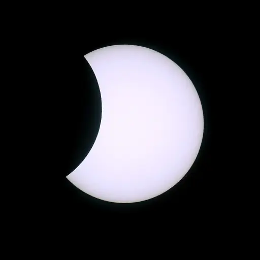 en-vivo-eclipse-solar-parcial-25-octubre-2022-publinews.jpg ,