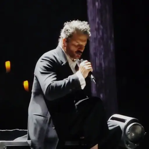 Ricardo-Arjona-demuestra-ser-profeta-en-su-tierra.jpg ,