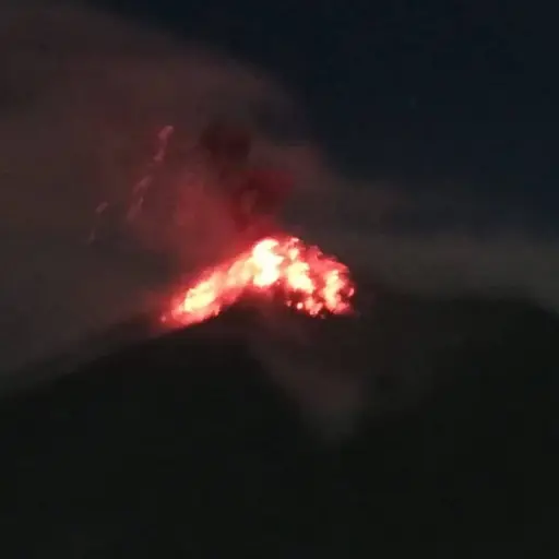 volcanfuegoactividadnoviembre-e789d99f93429e1ff08759493c7489c3.jpg ,