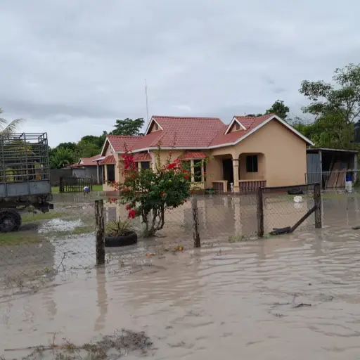 Huracan-Lisa-Peten-1.jpg ,