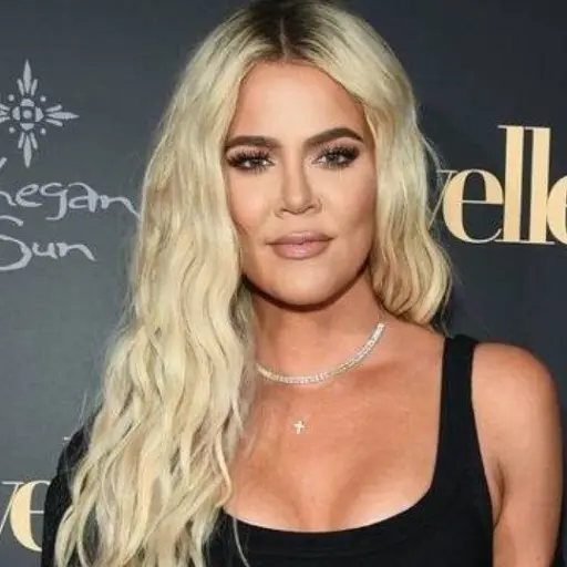 khloe-kardashian-desesperada-por-eliminar-foto-en-bikini-y-sin-photoshop-publinews.jpg ,