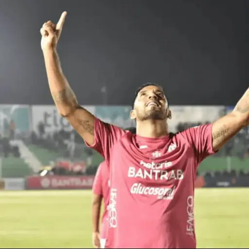 antigua-gfc-vs-coban-imperial-torneo-apertura-2022-publinews-111.png ,