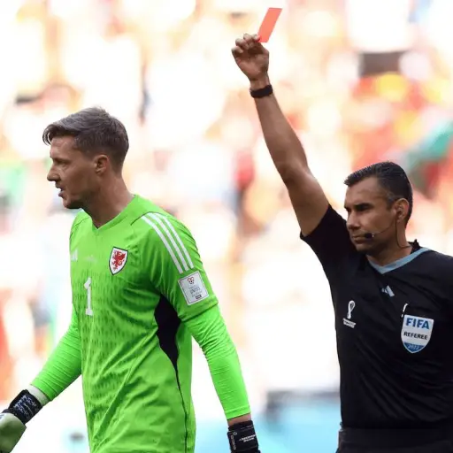 arbitro-guatemalteco-mario-escobar-debuta-mundial-catar-2022-publinews-6-2.png ,