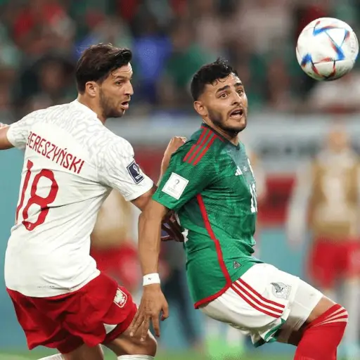 alexis-vega-llora-debut-mexico-mundial-catar-2022-publinews-.png ,