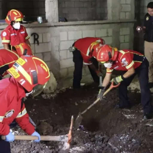 siete-cuerpos-lomas-de-santa-faz-zona-18-diciembre-2022.jpg ,