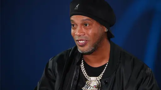Debut musical de Ronaldinho - Archivo