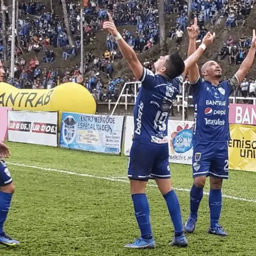 coban-imperial-vs-comunicaciones-semifinales-torneo-apertura-2022-emisoras-unidas-7-1.png ,