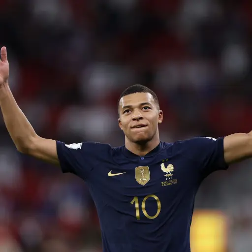 Mbappe-lidera-la-lucha-por-la-Bota-de-Oro-de-Qatar-2022-scaled-1.jpg ,