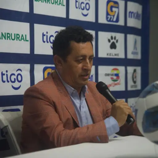 Roberto-Montoya-1.jpeg ,