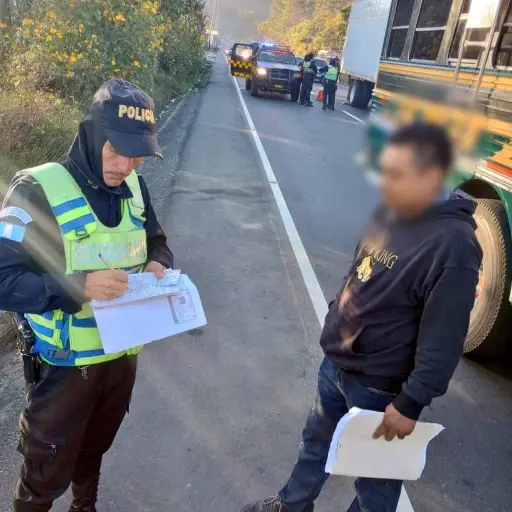 multan-chofer-sobrecargar-autobus-.jpg ,