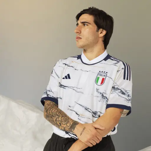 Adidas-patrocinador-de-Italia-scaled-1.jpg ,