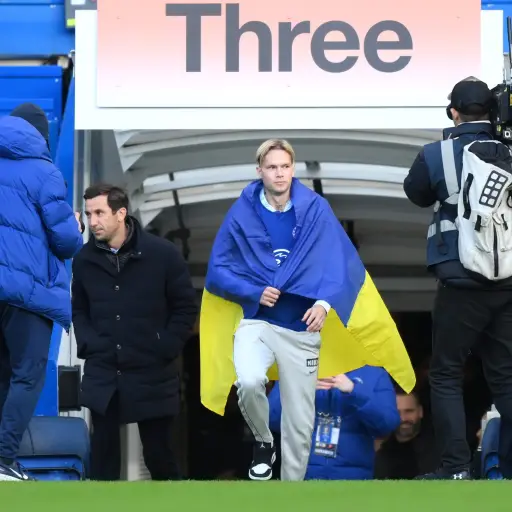 Mudryk-firma-con-el-Chelsea-1-scaled-1.jpg ,