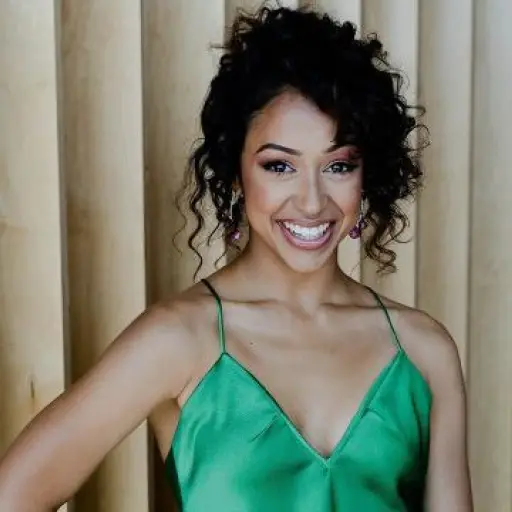 Liza-Koshy-3.jpg ,