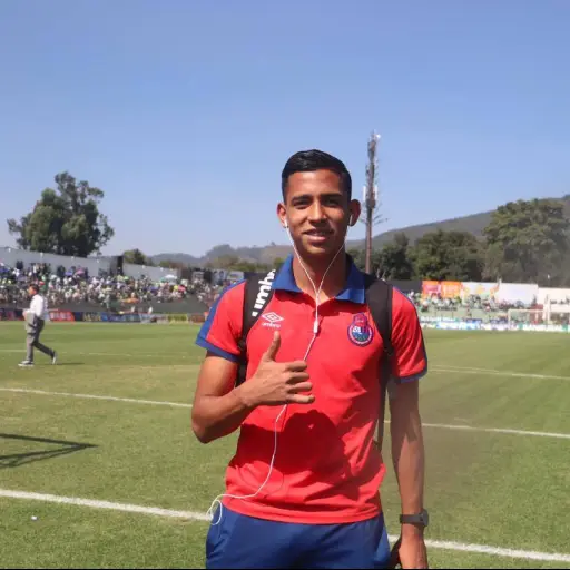 kendersonnvarrot-6cc1f59880c7f42fe38b7ac342e533ac.jpg ,