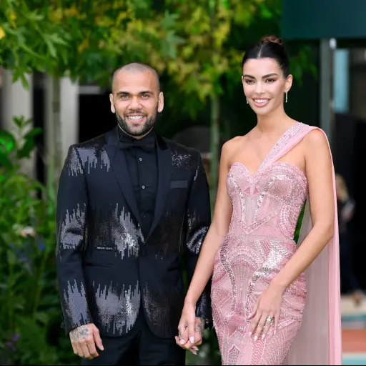 Joana-Sanz-le-pide-el-divorcio-a-Dani-Alves-1-scaled-1.jpg ,