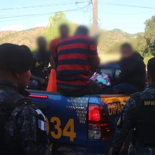 Migrantes-ruta-al-Atlantico-Publinews-Guatemal-2023.jpg ,