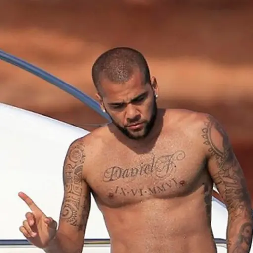 dani-alves-tatuaje-intimo-caso-denuncia-de-violacion-enero-2023.jpg ,