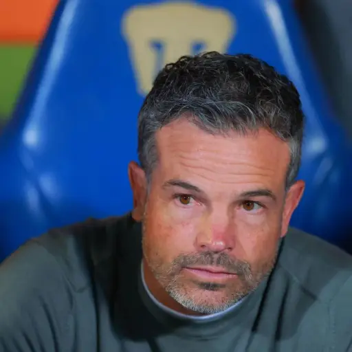 rafael-puente-cuestionado-en-pumas-febrero-2023.jpg ,