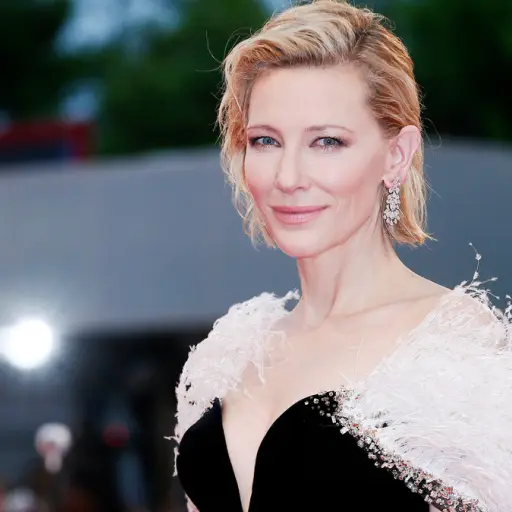 Cate Blanchett ,