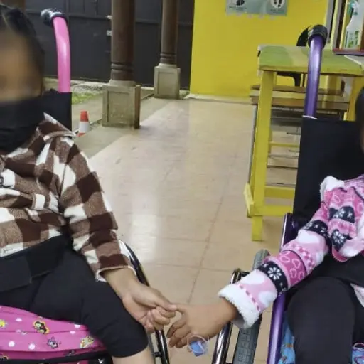 Rositas-buscan-familia-adoptiva-CNA-febrero-2023.jpg ,