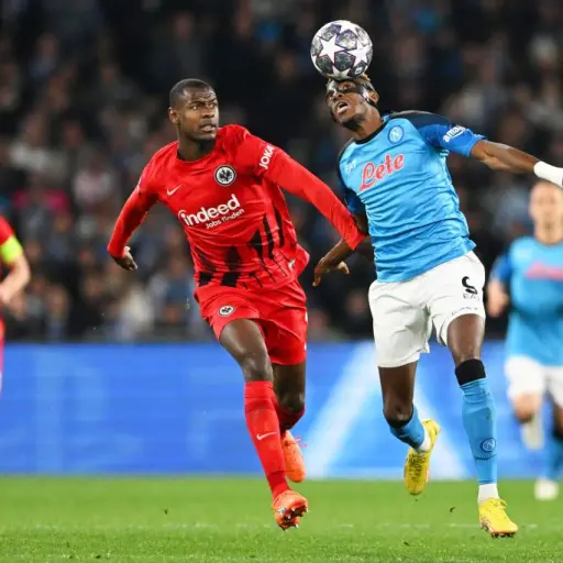 Aficionados-son-detenidos-tras-el-Napoli-Eintracht-2.jpg ,