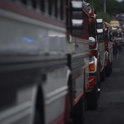 caravana-buses-extraurbanos.jpg ,