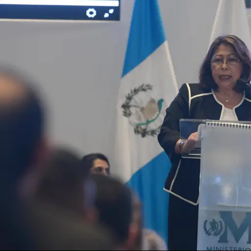 mayravelizsecretariampfotobercian-3791e64a03d000f14fcffa26774ca93e-scaled-1.jpg ,