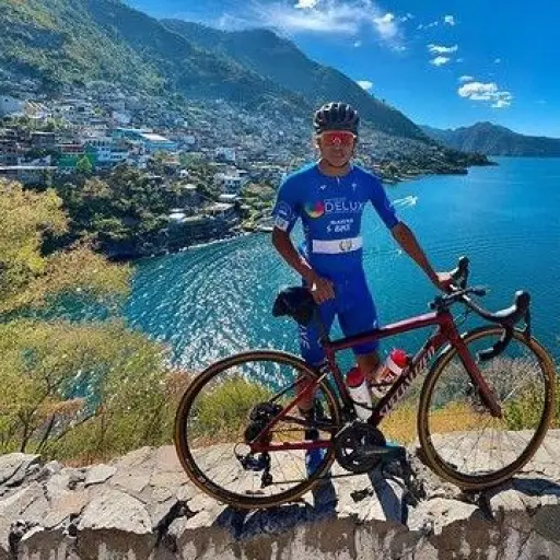 Rony-Julajuj-se-une-al-equipo-Lourina-en-espana-3.jpg ,