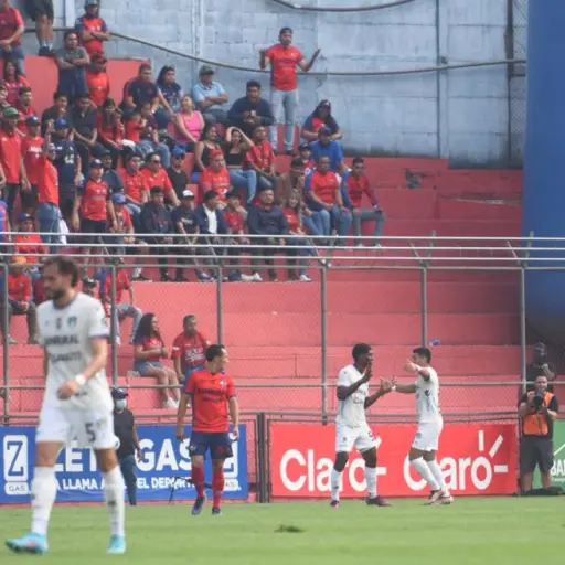 municipal-sancionado-por-lanzamiento-de-objetos-clasico-325-marzo-2023.jpeg ,