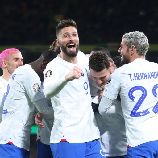 francia-vence-a-irlanda-en-eliminatoria-euro-2023.jpg ,