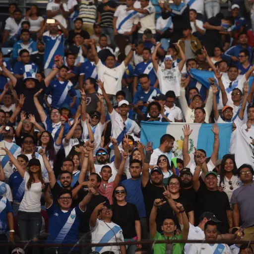 aficionadoslleganpartidoguatemalavscuba20187-c1e435c9fb460e455a5c958c8e1cb562.jpg ,