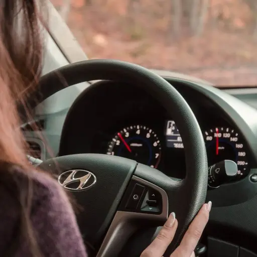 mujer-obtuvo-licencia-conducir-tras-960-intentos-le-regalaron-auto-publinews.jpg ,