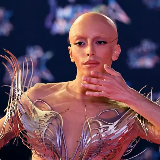 Bilal-Hassani-artista-lbgt-concierto-iglesia.jpg ,