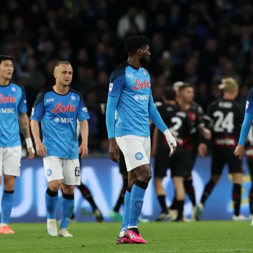 Milan-golea-al-Napole-en-el-Diego-Armando-Maradona-3.jpg ,