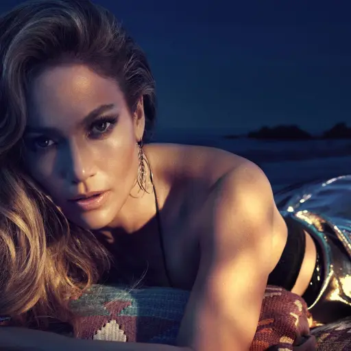 jennifer-lopez-publinews-abril-2023.jpeg ,