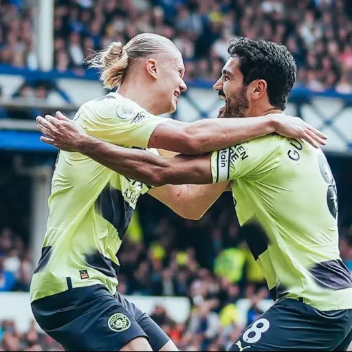 gundogan-haaland-2.jpg ,