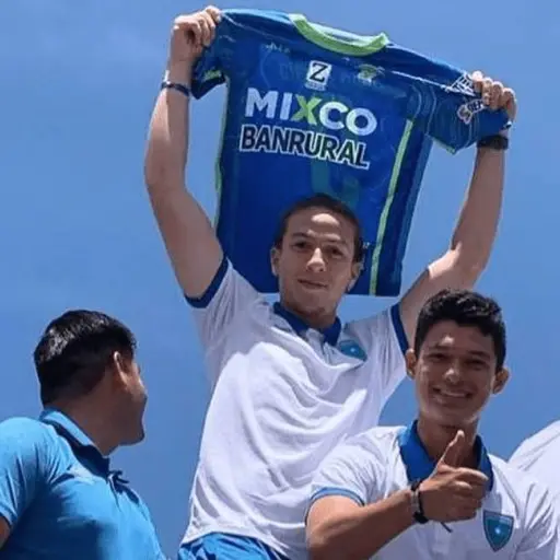 jeshua-urizar-operado-en-estados-unidos-un-mes-fuera-publinews-3.png ,